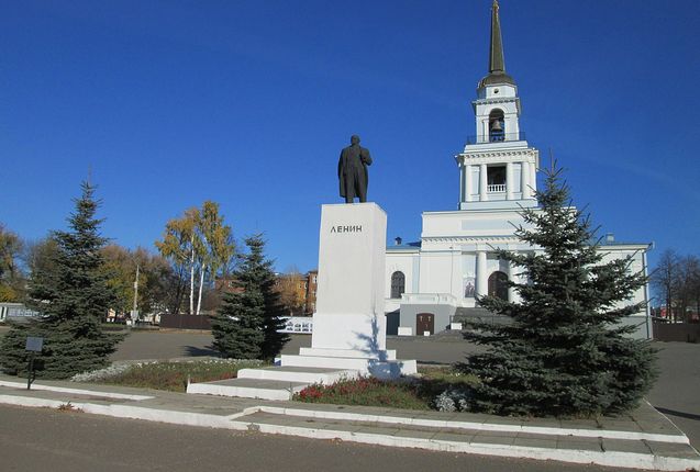 В Воткинском районе торжественно открыли памятник воинам-интернационалистам