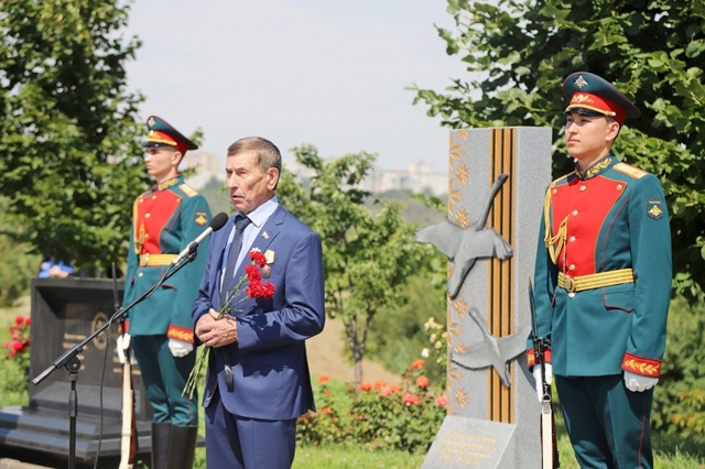 На Мамаевом кургане открыли памятный знак защитникам Сталинграда из Удмуртской Республики